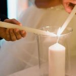 5 rituales simbólicos que puedes integrar a tu boda (más allá del anillo)